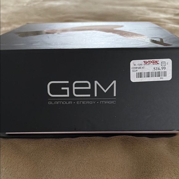 NWOT Folding Travel Hair Dryer - Picture 3 of 9